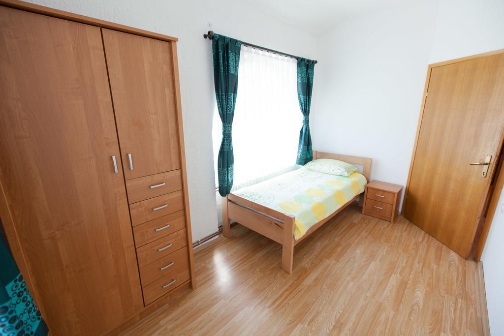 Apartment Licka Vodenica Josipdol Quarto foto